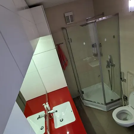 아파트 Modern And Cozy Apartment, Excellent Location, Near Center, 60m2 사라예보