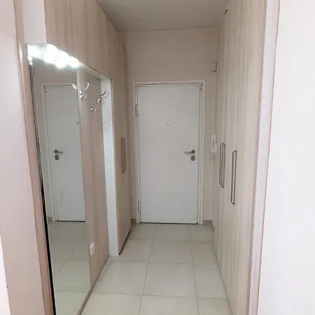 Modern And Cozy Apartment, Excellent Location, Near Center, 60m2 사라예보